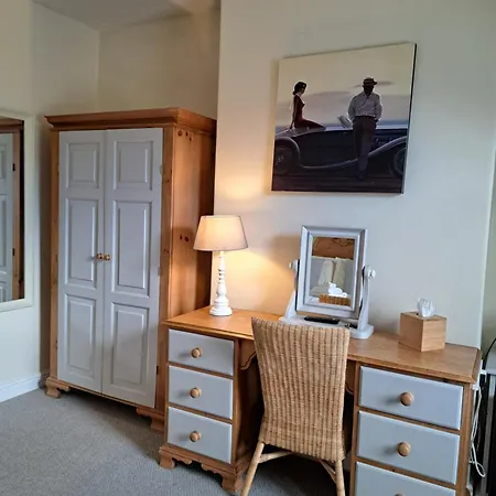 Ashwood House Guest house